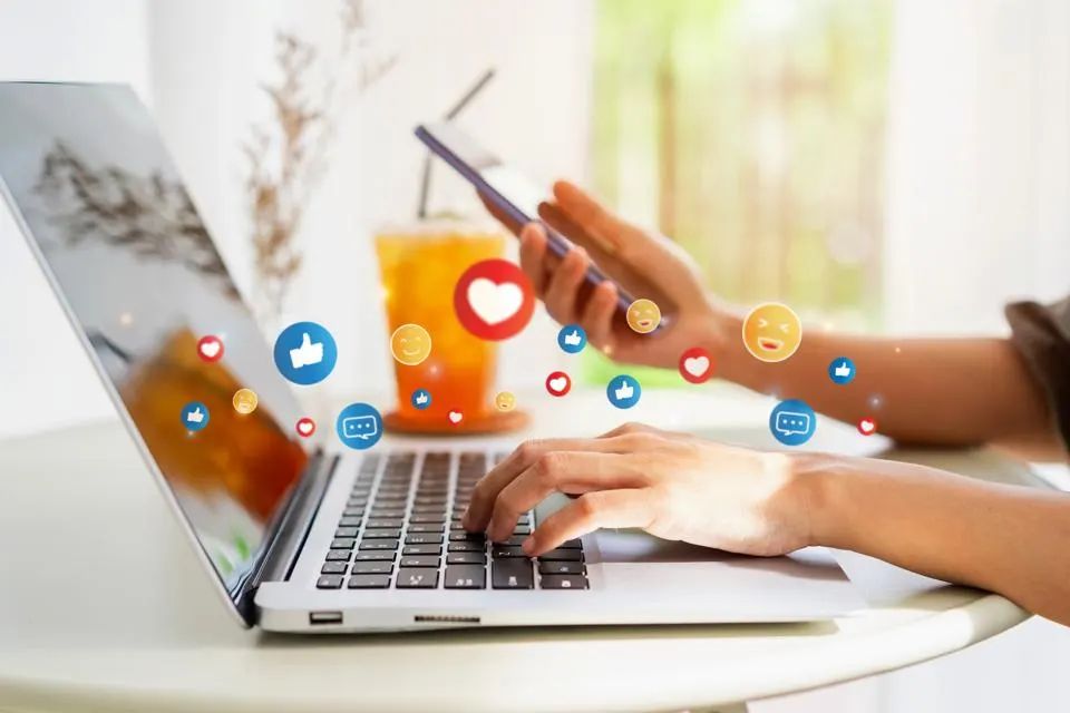 Turn Followers into Customers